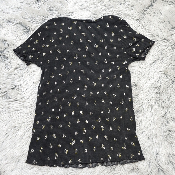 Art Class Dark Grey Floral Short Sleeve Ribbed Tee size XL (14-16) - Picture 3 of 3
